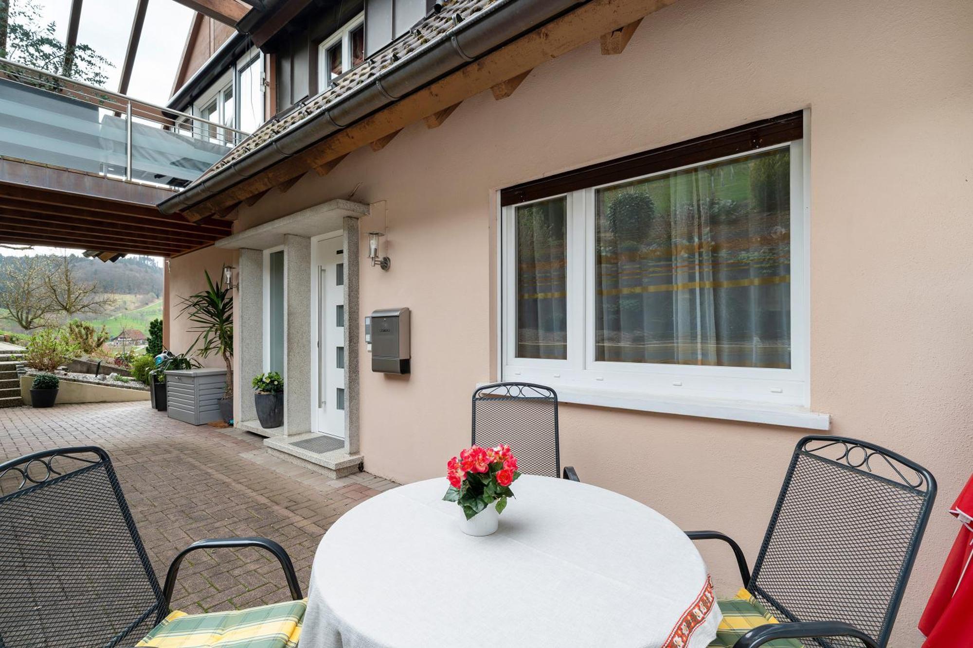 Haus Am Schroffen Apartamento Ottenhofen im Schwarzwald Exterior foto